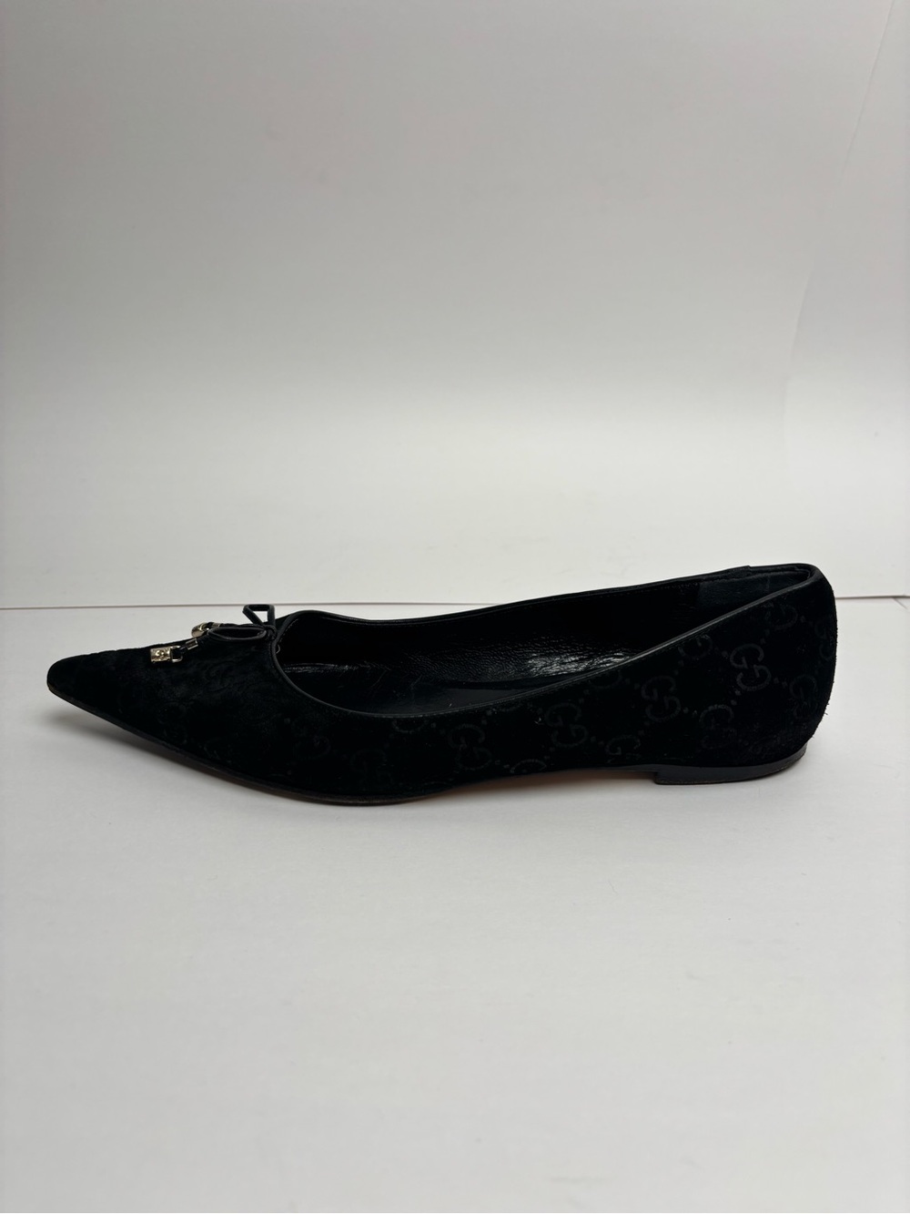 Gucci Black GG Monogram Suede Pointed Toe Bow Ballet Flats Size 38 - Picture 3 of 9